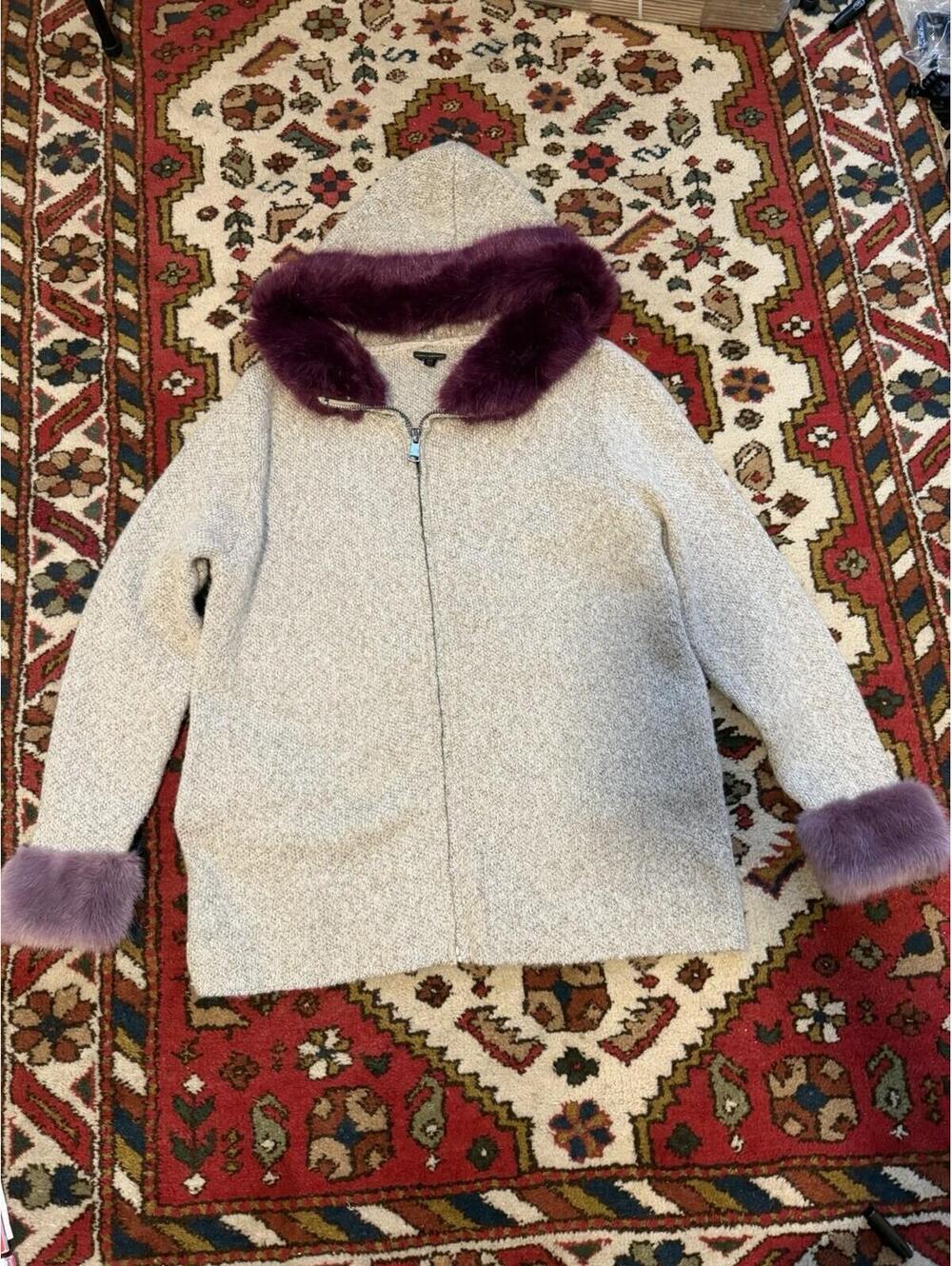 COCO + CARMEN Gray Zip Hooded Jacket w/ Purple Faux Fur Trim Mid-Length S/M